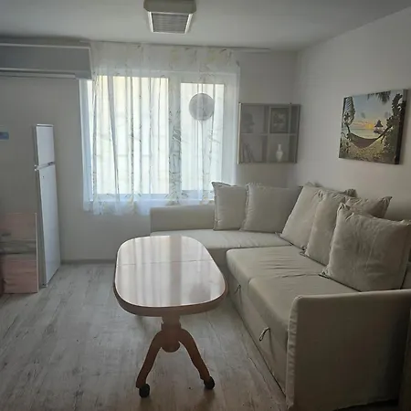 гарсониера за гости на град бургас. Apartment