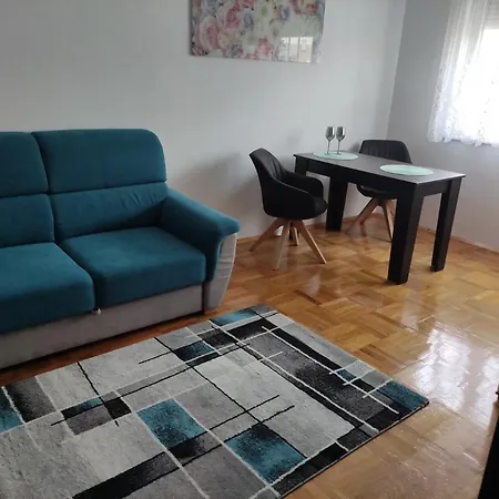 Апартаменты гарсониера за гости на град бургас. *